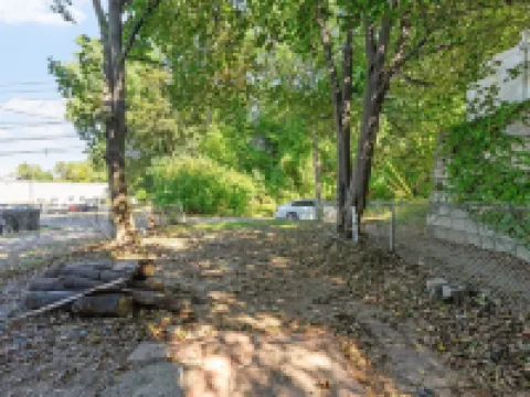 Spacious Home in Troy Hotels in Troy