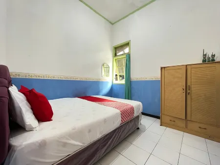 Hotel O Villa Cemara Syariah