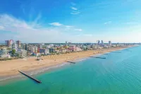 Seaside Apartment With Balcony - 2 stelle