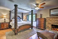 Red Mountain Mesa Oasis Pool, Bar and Game Room!