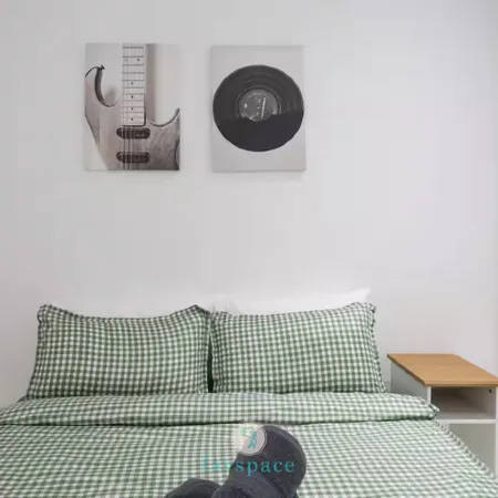 Green Villa Apartment by Favspace
