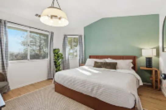 Yosemite Getaway! Stylish 2Br Near South Gate
