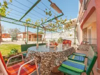 House Anton Hotels in Peroj