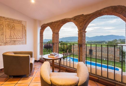 마시아 칸 칸예스 앤드 스파