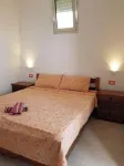 Three-Room Apartment with Air Conditioning on the First Floor - Torre Dell'Orso - parking