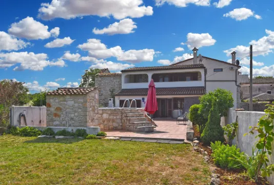Charming Home With Pool in Barbariga