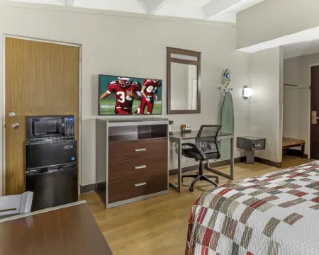 Red Roof Inn Lumberton Hotels in Lumberton