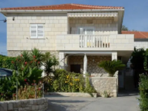 Apartments Zana Hotels in Postire