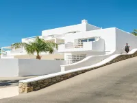 Anax Resort and Spa Отели рядом с достопримечательностью «Пляж Капари»
