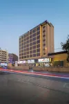 Ambassador Hotel - Dağ Manzaralı