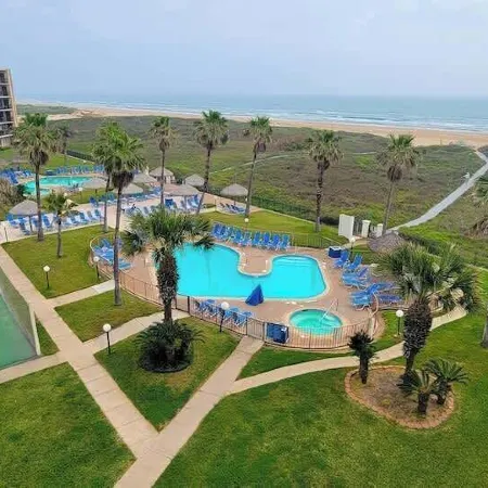 Top Floor - Ultimate Beachfront Luxury Remodeled