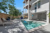 Siesta Key Island Rentals - Hot Tub