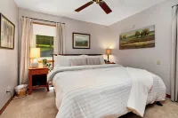 Foxwood at Stoney Creek • Wintergreen + Wine Trail Base • Mtn Views