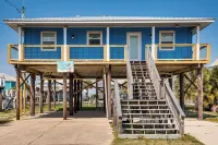 Waterfront Dauphin Island Home w/ Deck & Boat Dock - شاطئ