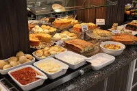 Premier Pallace Hotel - sarapan