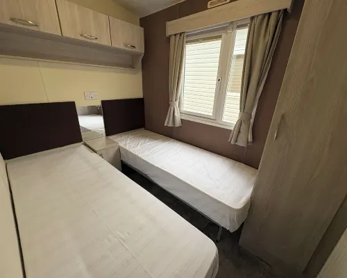 Caravan 607 濱海克拉克頓酒店