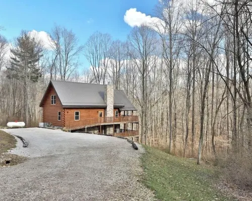 Almost Heaven Cabin  at Trickle Creek Hotels in Marion Township