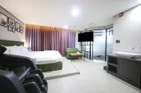 Changwon Palyongdong Hotel Cozy - parking