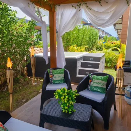 Villa with jacuzzi and terrace · Ideal Easter