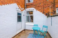 Stunning Home Amazing Location Great For Groups - balcony