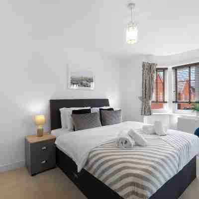 Stylish 3 Bedroom Home with Garden Rooms