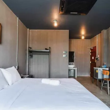 Rider Bedroom Hostel & Cafe