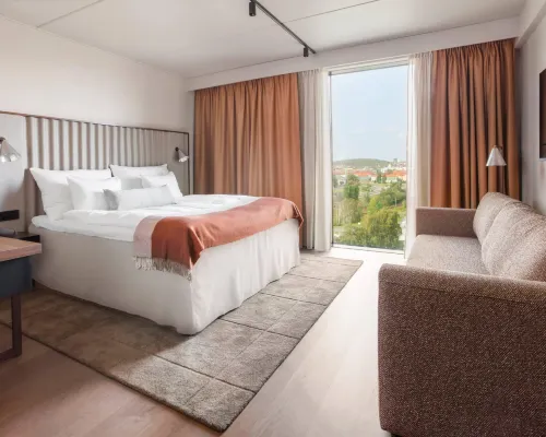 Clarion Hotel Karlatornet Hotels near Backaplan
