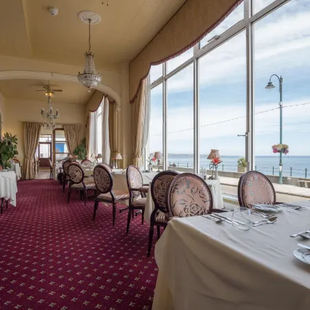 The Queens Hotel