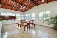 HOTEL CASA PALMARES