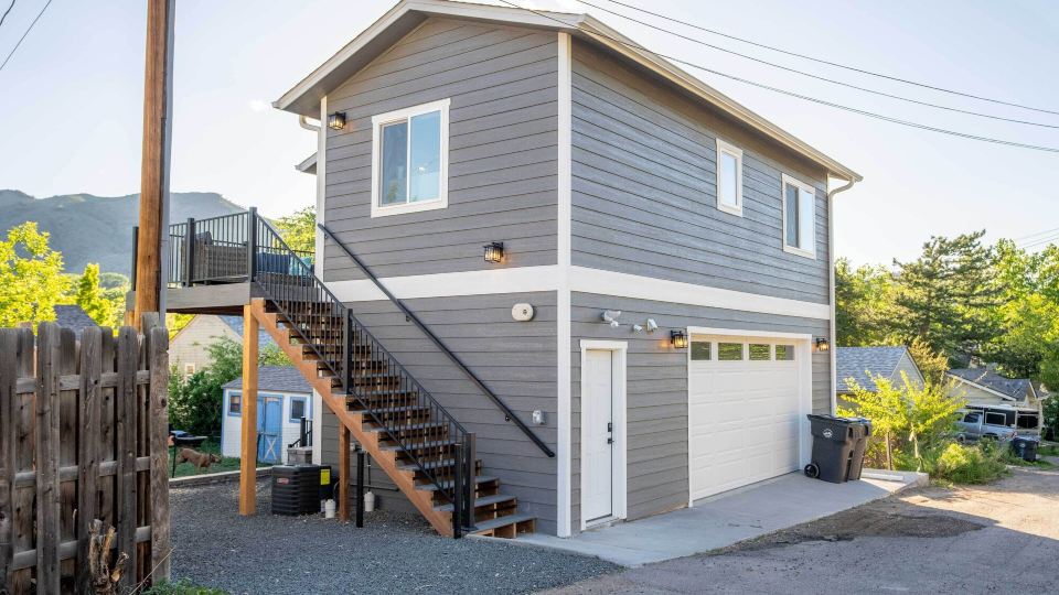 Golden Cottage Near Red Rocks and School of Mines!
