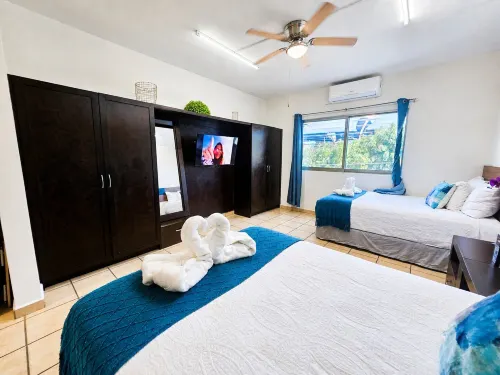 Cabo Downtown Studios - Holiday Apartments