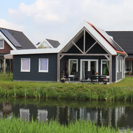 Nice Holiday Home Near the Waterfront Hoteles en Simonshaven