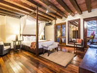 Ananda Hotel Boutique Hotels near Centro