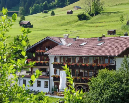 Alpenhotel Sonneck - Mit Bergbahnticket Hotels in Oberallgau