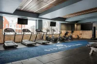 The Strathallan Rochester Hotel & Spa - a DoubleTree by Hilton - parking