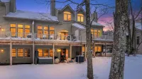 Crestline Retreat by Avantstay Luxury Mountain Condo Hot Tub + Game Room Steps to Big Boulder - 公寓