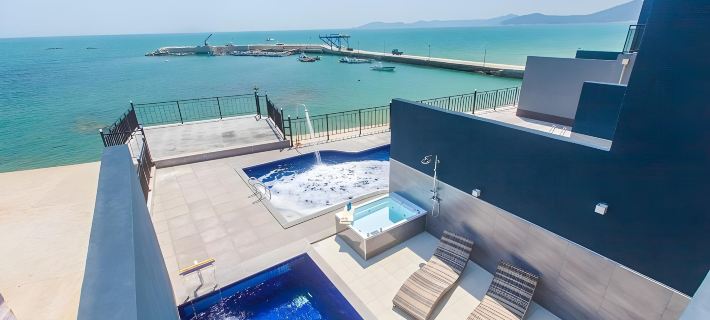 Wando P237 Poolvilla Hotele w: Wando