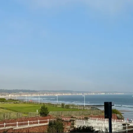 Pet Friendly - Family Friendly - Close to Beach
