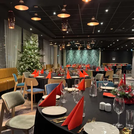 Hotel Mercure Poznan Centrum Отели рядом с достопримечательностью «Polish Theatre»