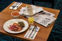 City Sleeper at Royal National Hotel - breakfast