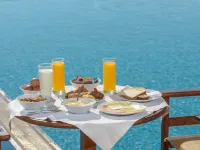 Perla Hotel Hotels near Portara