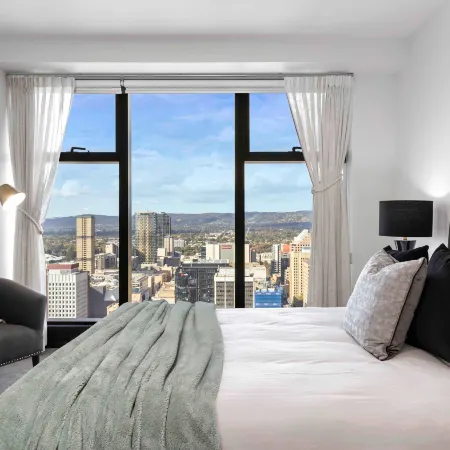 Luminesque Skyhome, Stunning Views, 2 Carparks
