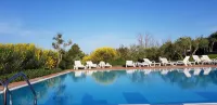 House with Private Garden in the Crete Senesi - Swimmingpools