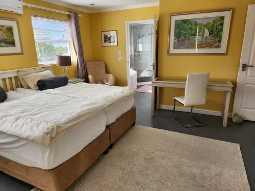 Charming Fully Fitted Double Storey Cottage Near Constantia Village - Wifi