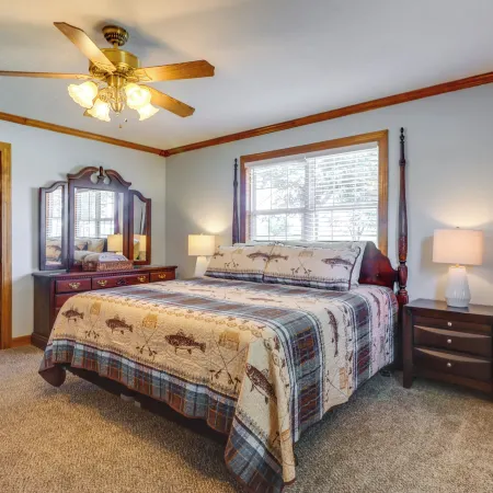 Charming Kaw Lake Country Home w/ Game Room!