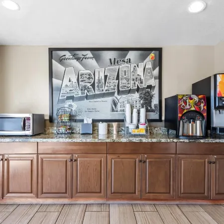 Super 8 by Wyndham - Mesa/Gilbert