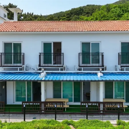 Geoje Island Casablanca Pension