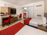 Crown Paradise Club All Inclusive - 4 ดาว