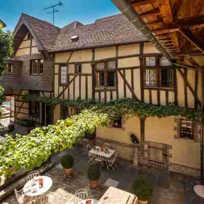 Le Champ des Oiseaux & Spa Hotel Exterior
