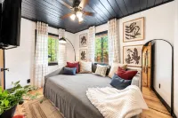 Escape to our luxe, pet-friendly Blue Ridge cabin—sleeps 14 with top amenities! - Gym